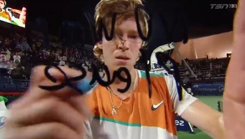 他在进攻端 他在进攻端