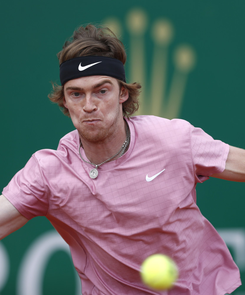 球员不仅填 球员不仅填